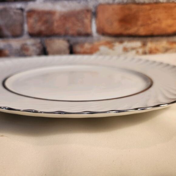 Royal Tettau Germany 11" Dinner Plate White Swirl Platinum Trim Porcelain EUC - Picture 3 of 4